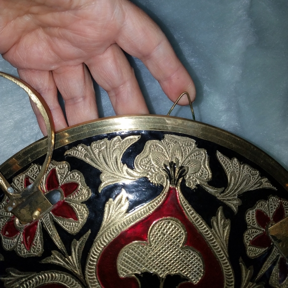 Brass Swords & Shield - Picture 8 of 14